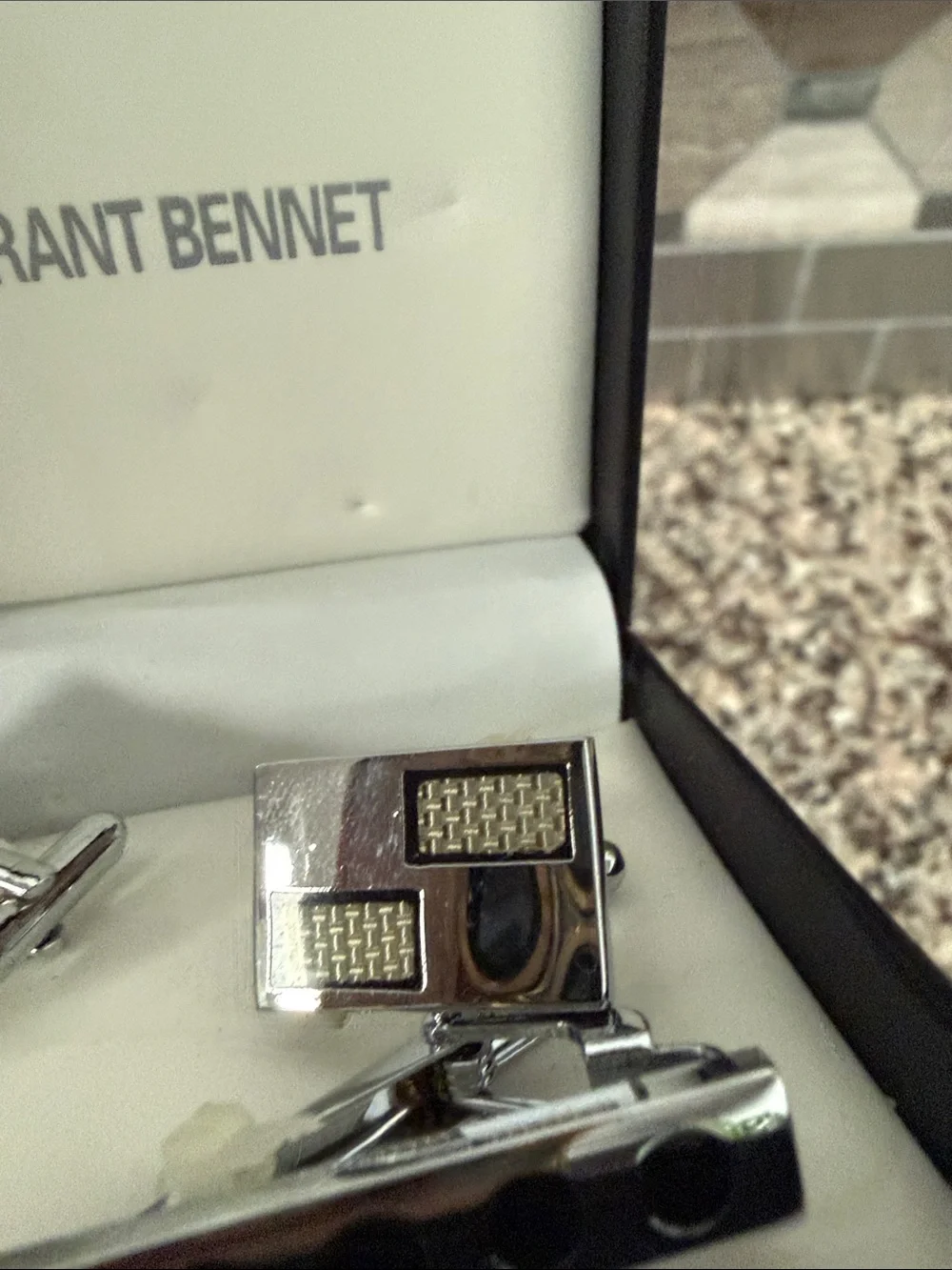 Silver Tone Cufflinks and Tie Bar Set - Silver